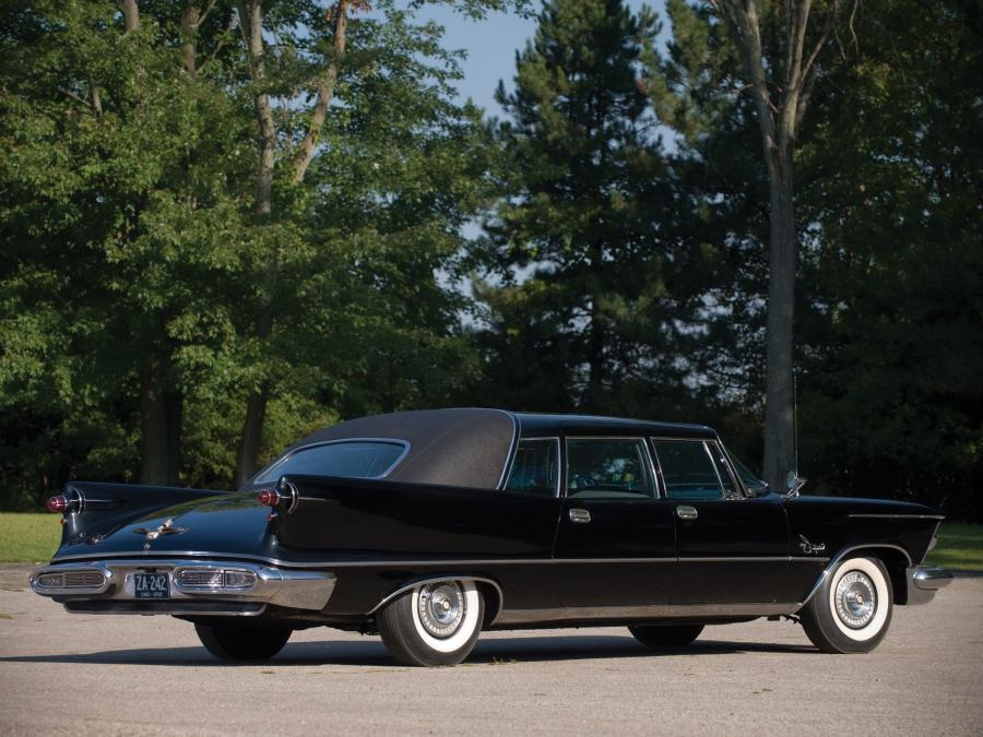  Imperial Crown Limousine 1958 года  (фото 2 из 2)
